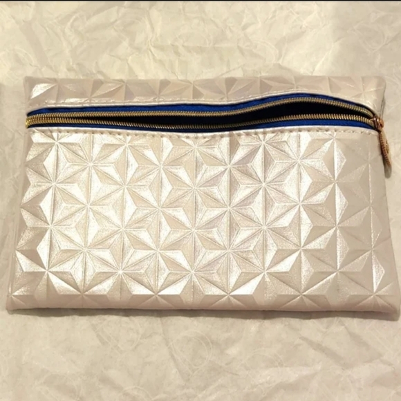 IPSY  brand makeup bag 3×20$ - Picture 7 of 7